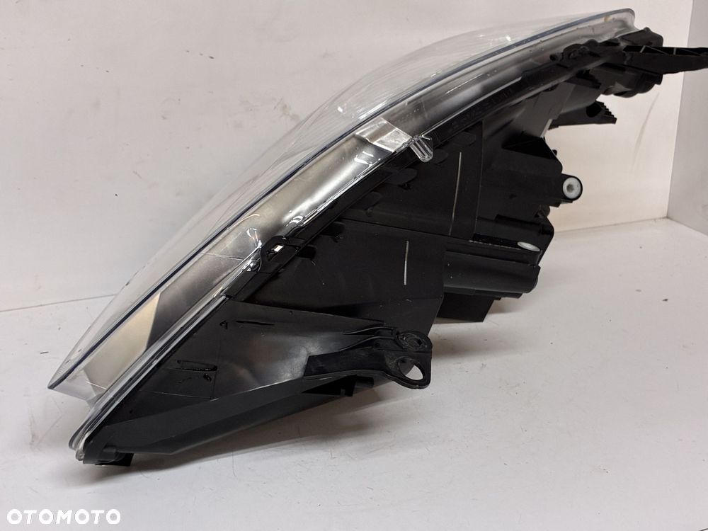 OPEL ZAFIRA B LAMPA PRZÓD PRZEDNIA PRAWA  EU 0301214208 93192444 13260845 - 12