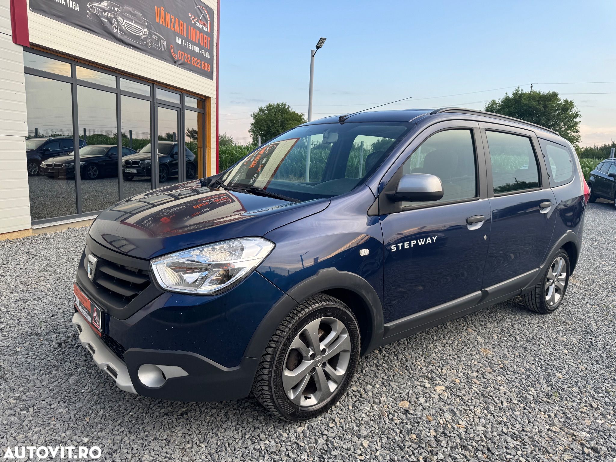 Dacia Lodgy 1.5 dCi Stepway - 1