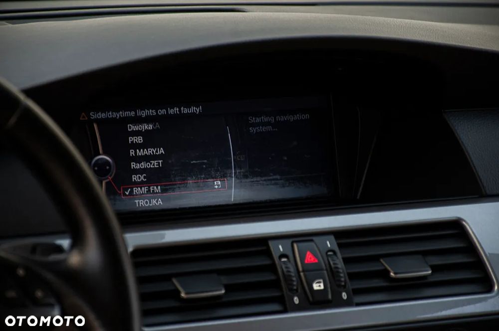 BMW Seria 5 525d - 29