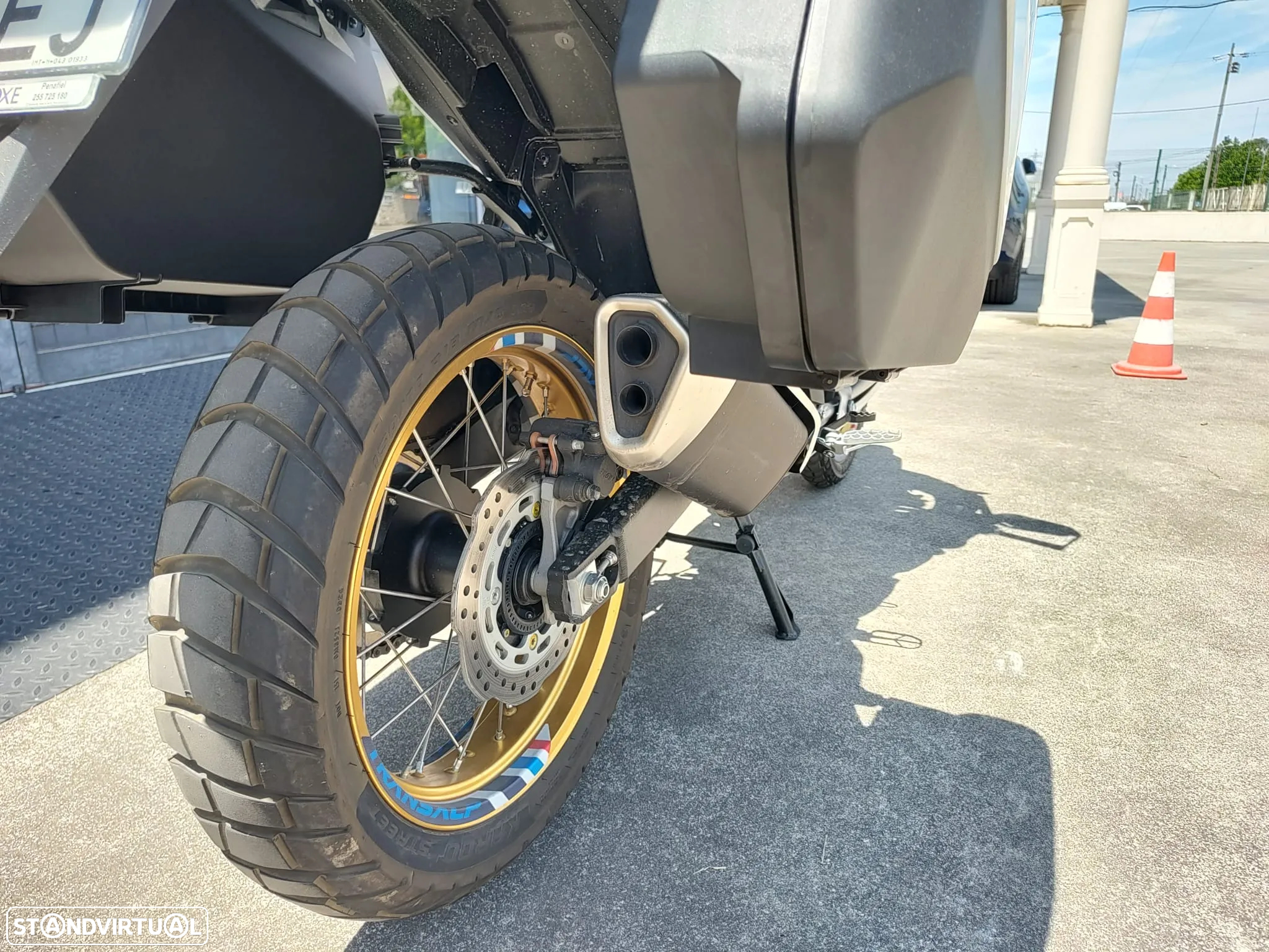 Honda Transalp 750 - 12