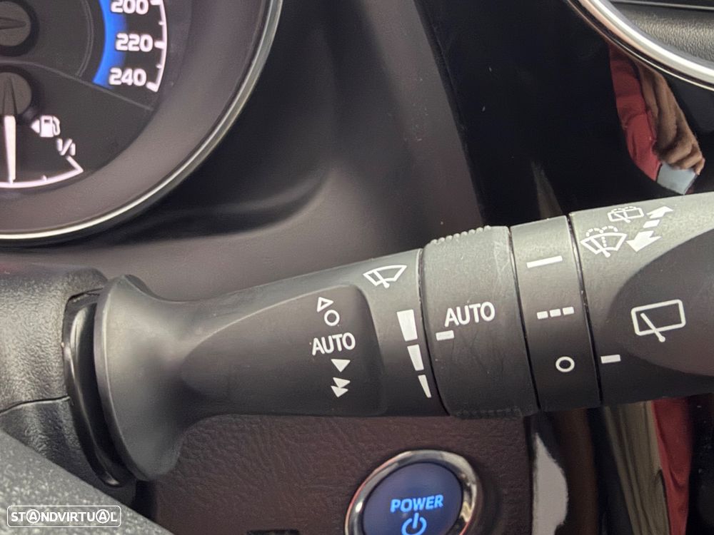 Toyota Auris 1.8 HSD Comfort - 27