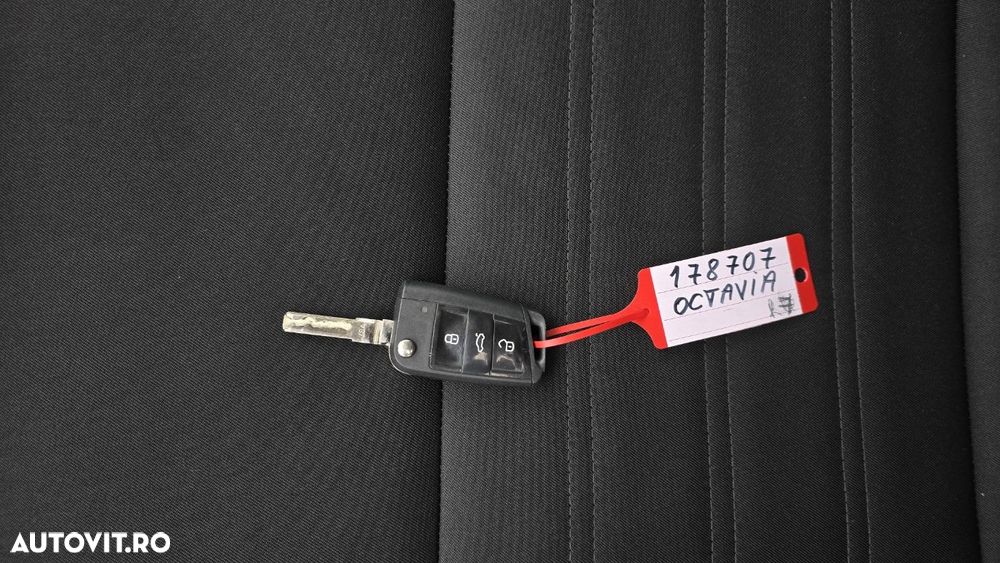 Skoda Octavia 1.6 TDI DSG Ambition - 21