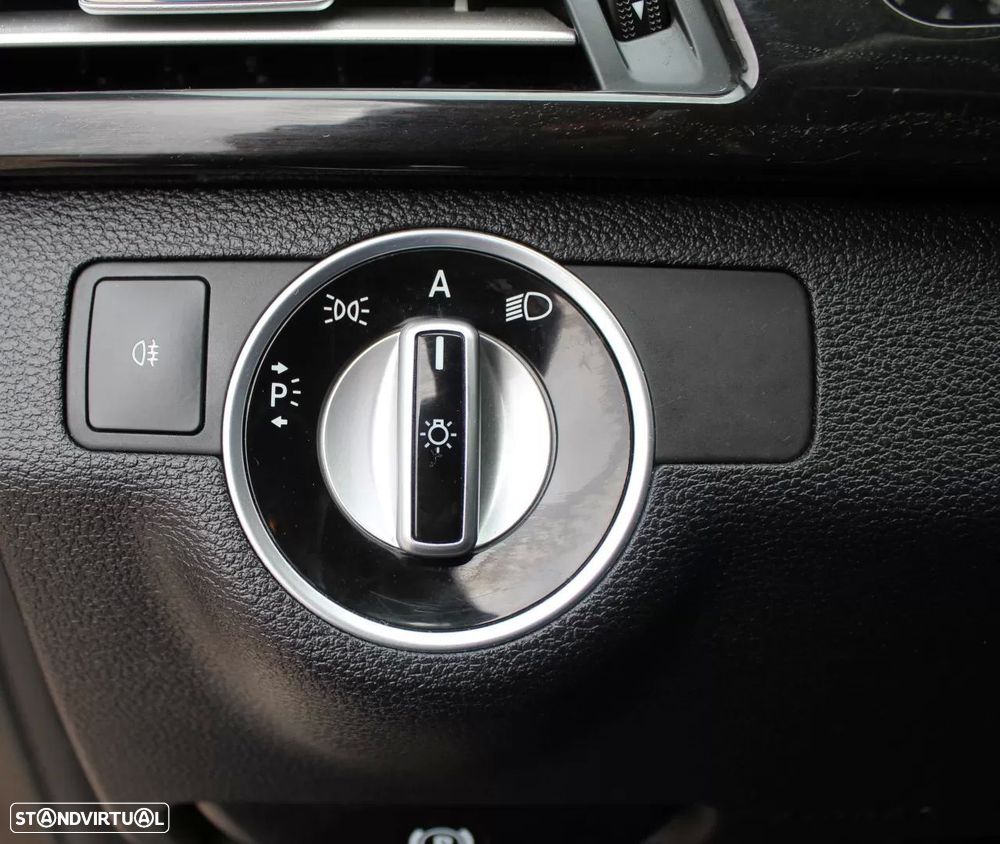 Mercedes-Benz E 250 BlueTEC Avantgarde - 23