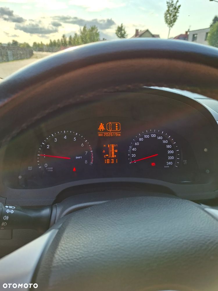 Toyota Avensis 1.8 Business Edition - 18