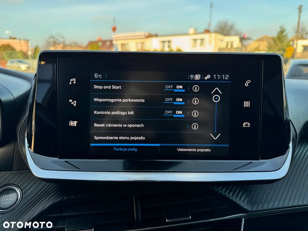 Peugeot 2008 PureTech 130 EAT8 Allure - 25