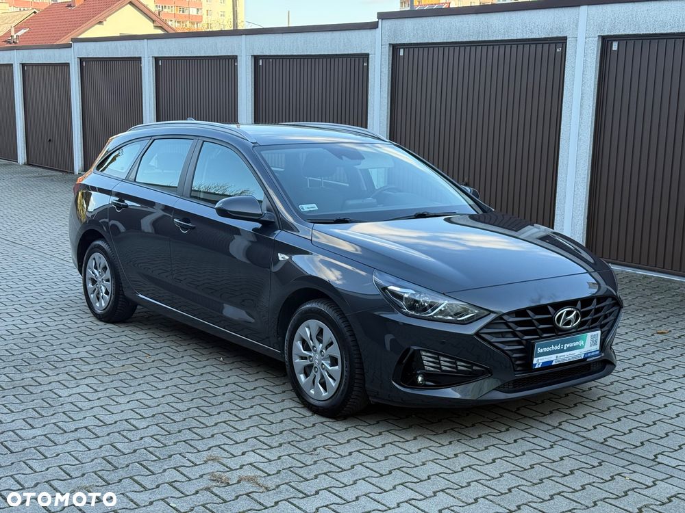 Hyundai i30 1.5 DPI Classic + - 25