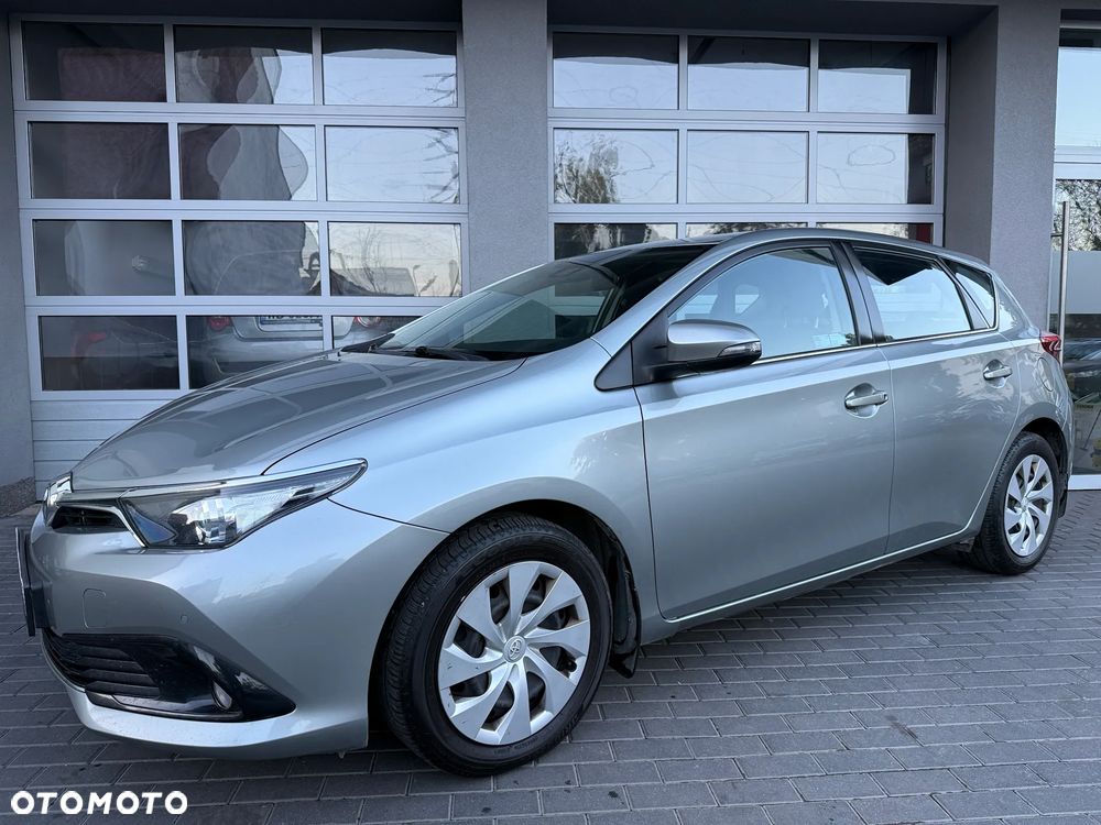 Toyota Auris 1.6 Premium - 25