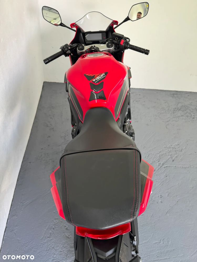 Honda CBR - 26