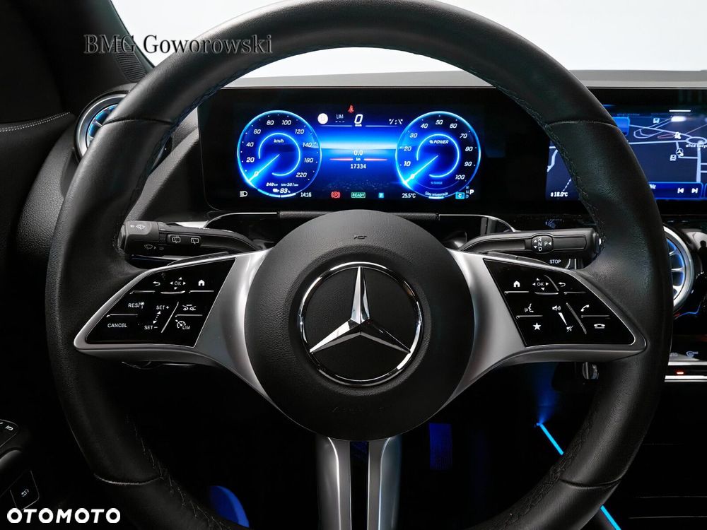 Mercedes-Benz EQA 300 66.5kWh 4-Matic Progressive - 20