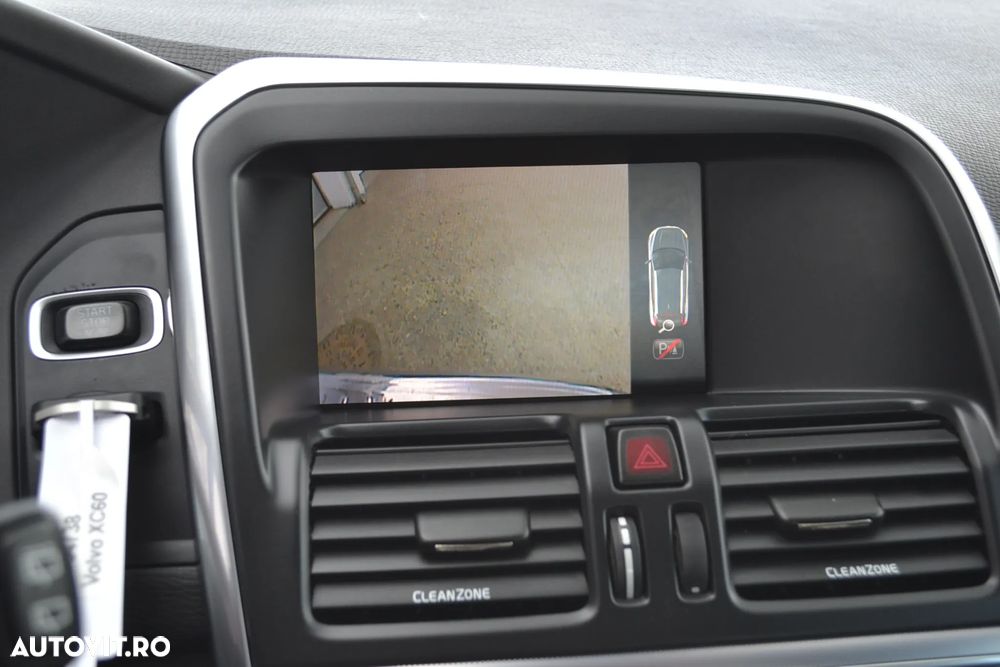 Volvo XC 60 D4 AWD Geartronic Summum - 23