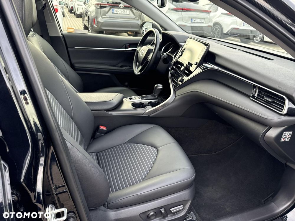 Toyota Camry 2.5 Hybrid Prestige CVT - 9