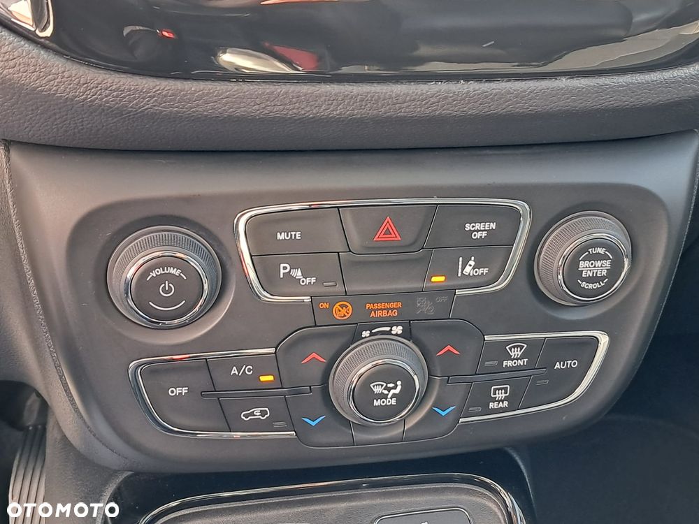 Jeep Compass 2.0 MJD Limited 4WD S&S - 33