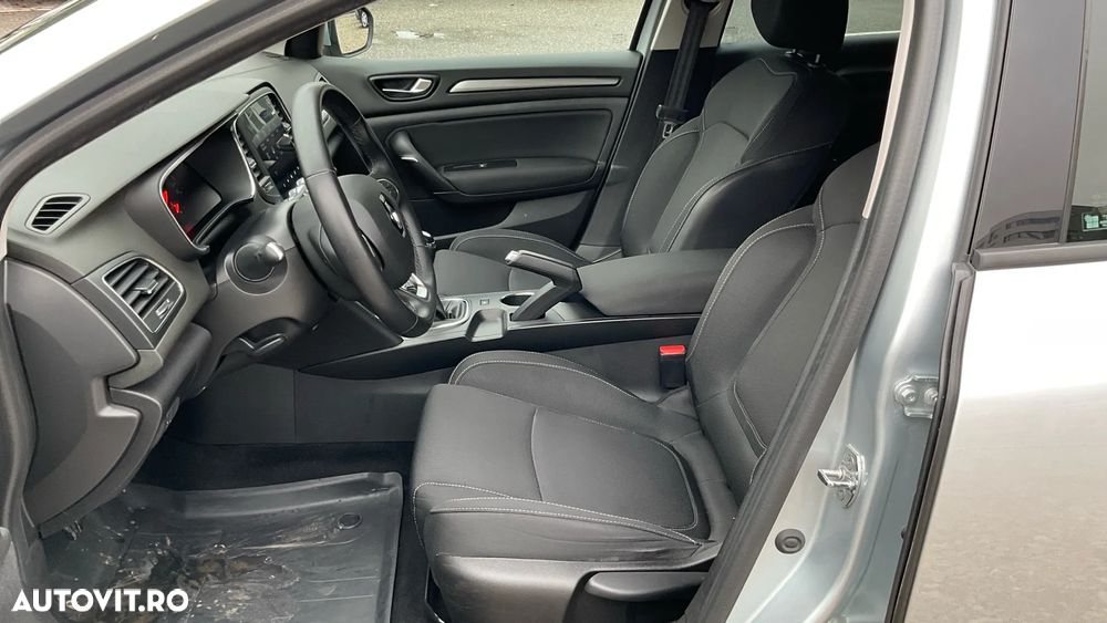 Renault Megane Blue dCi 116 Zen - 12