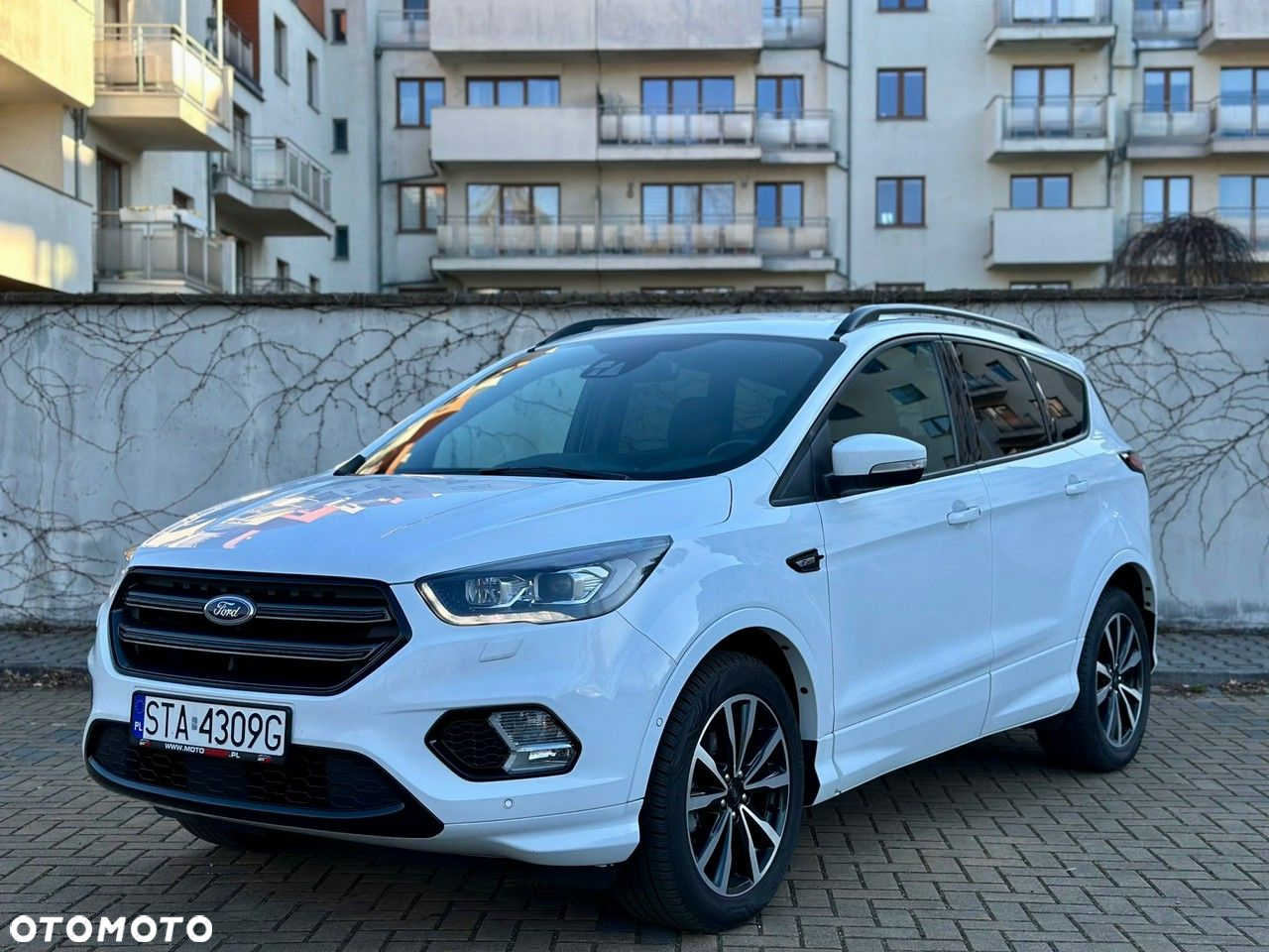 Ford Kuga - 17