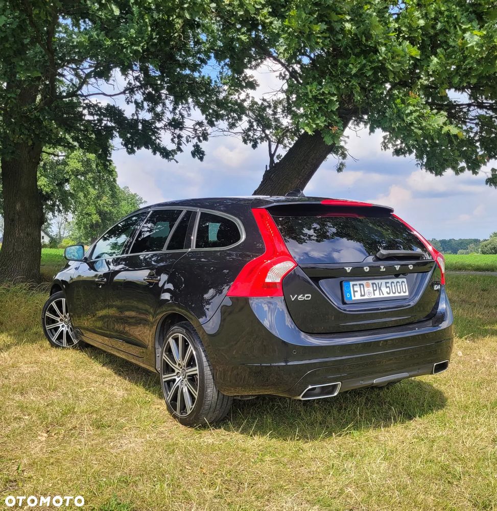 Volvo V60 D4 Geartronic Summum - 31