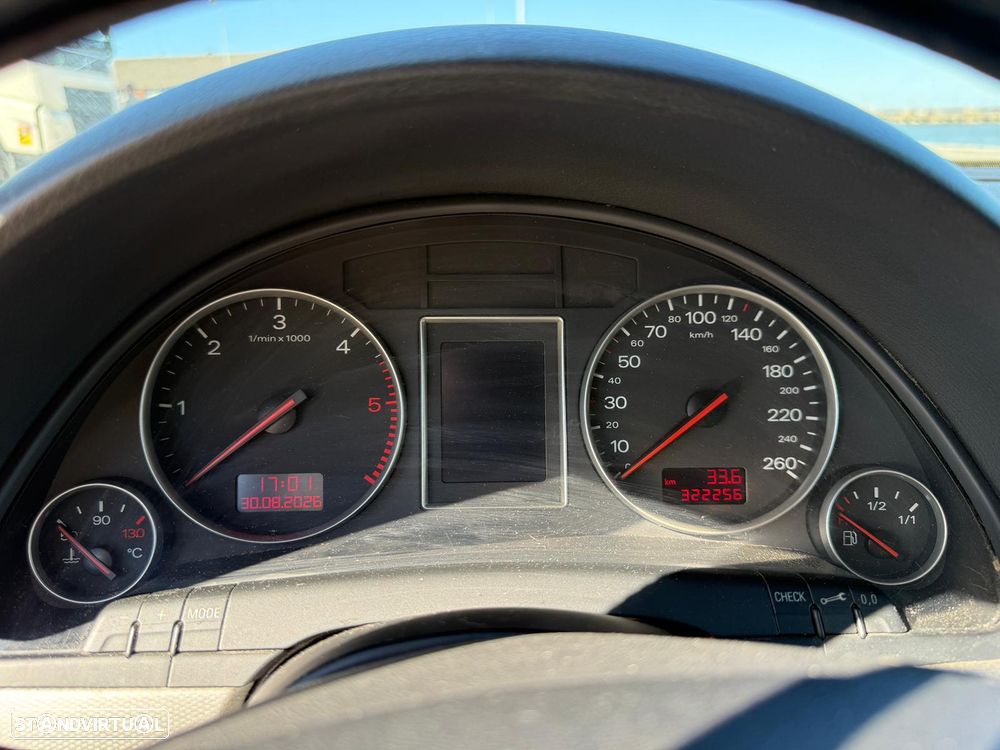 Audi A4 Avant 1.9 TDI m6 - 28