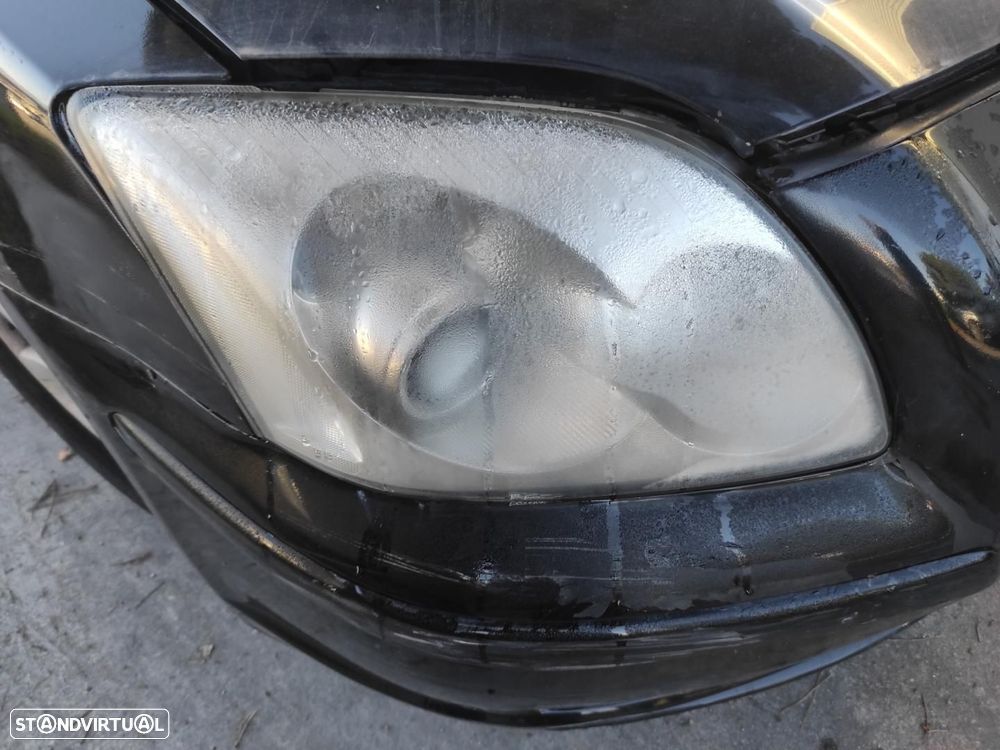 FAROL DIREITO TOYOTA AVENSIS BERLINA T25 - 1
