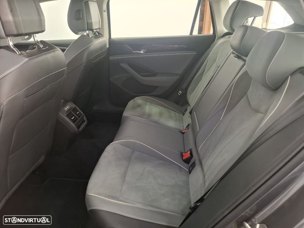 VW Passat Variant 1.5 TSI eHybrid DSG - 15