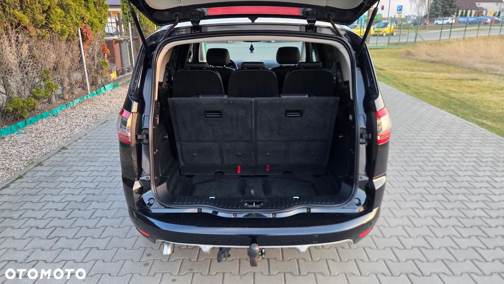 Ford S-Max 2.0 TDCi DPF Titanium X - 19