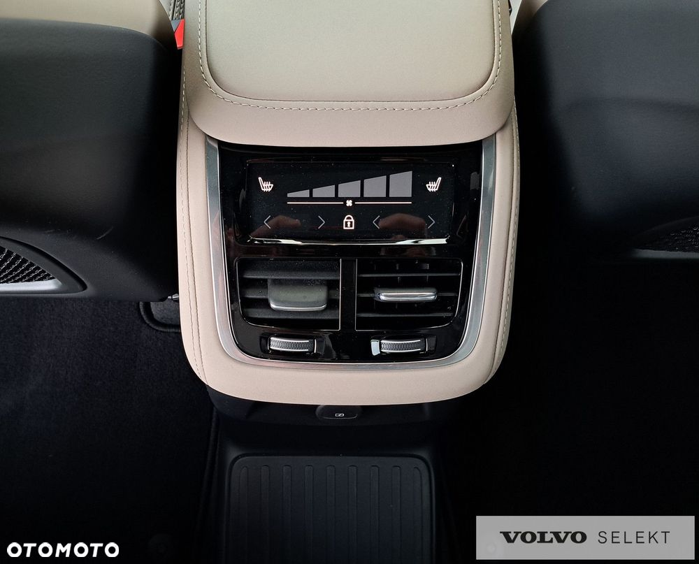 Volvo XC 90 - 26