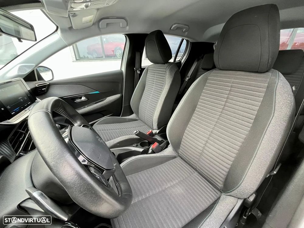 Peugeot 208 1.2 PureTech Allure EAT8 - 12