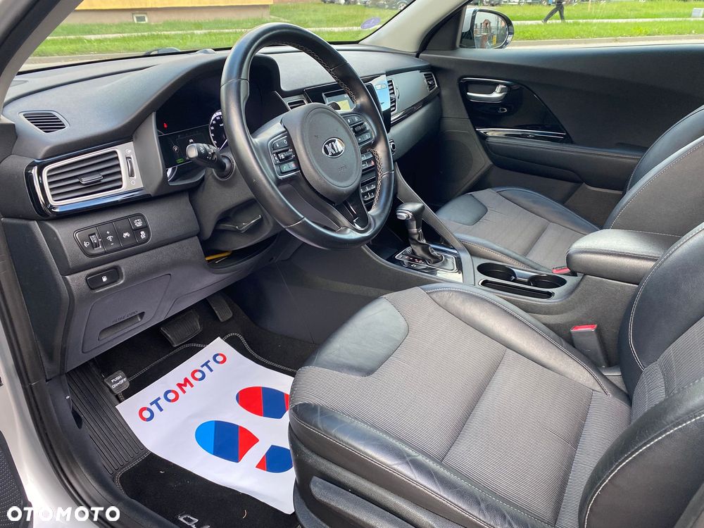 Kia Niro 1.6 GDI 2WD Edition 7 - 9