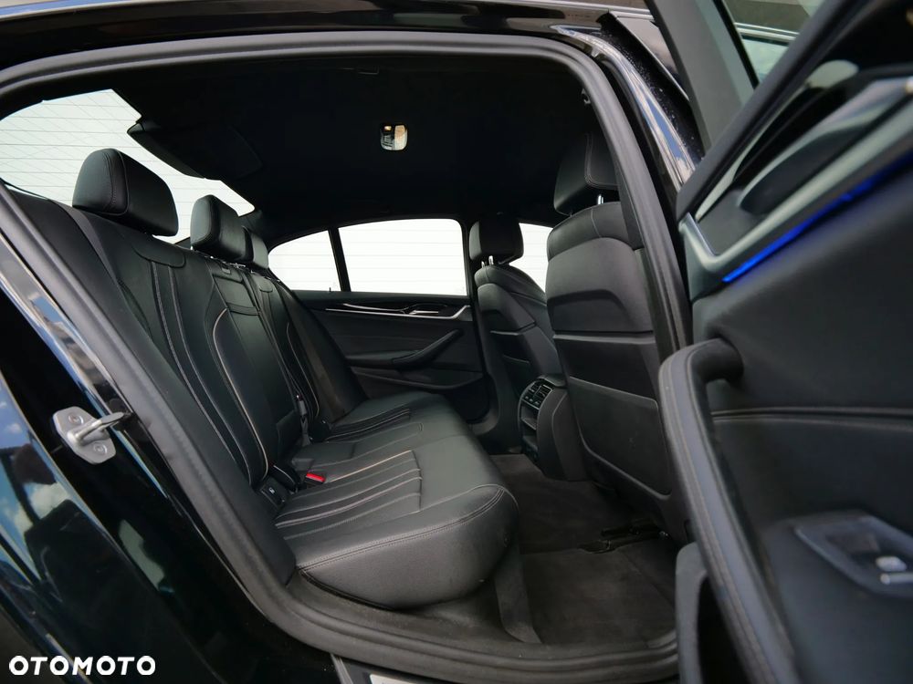 BMW Seria 5 530i xDrive M Sport sport - 33