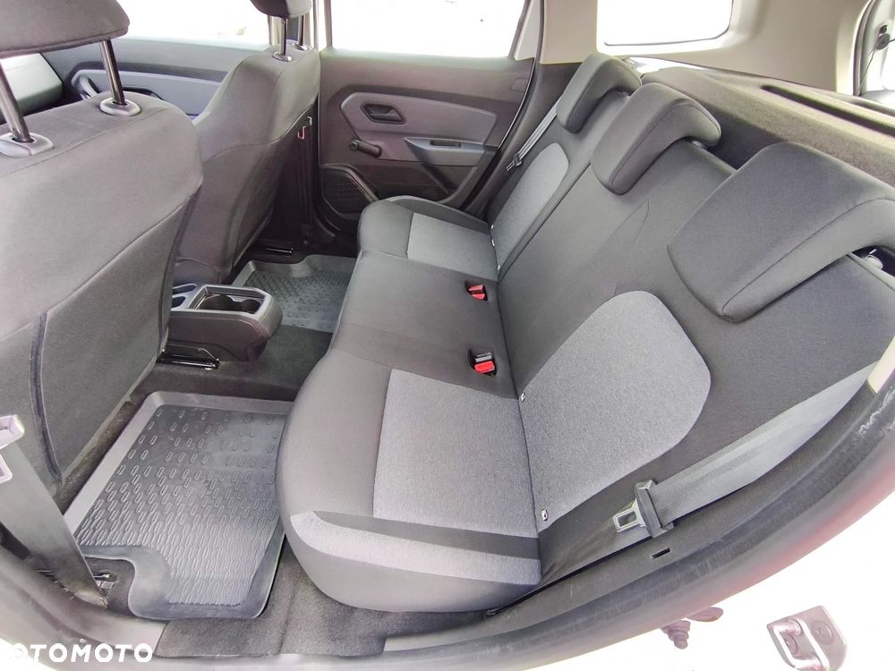 Dacia Duster 1.0 TCe Essential - 17