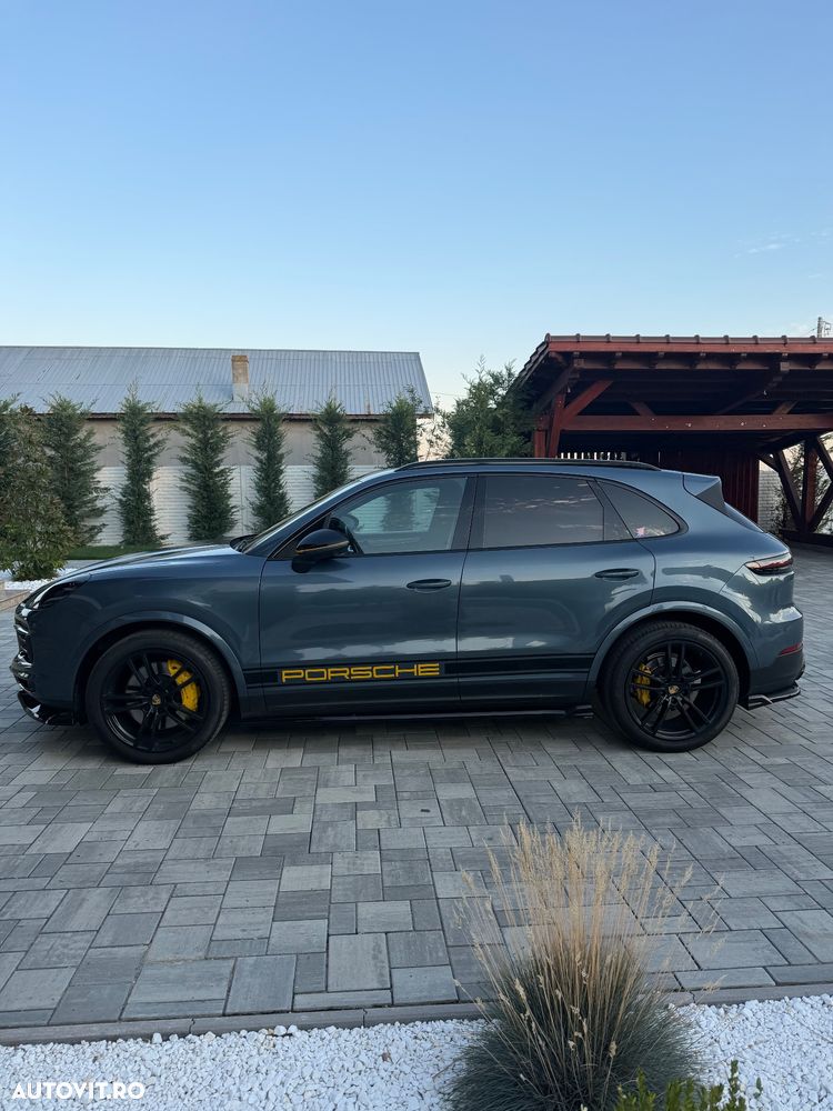 Porsche Cayenne S - 8