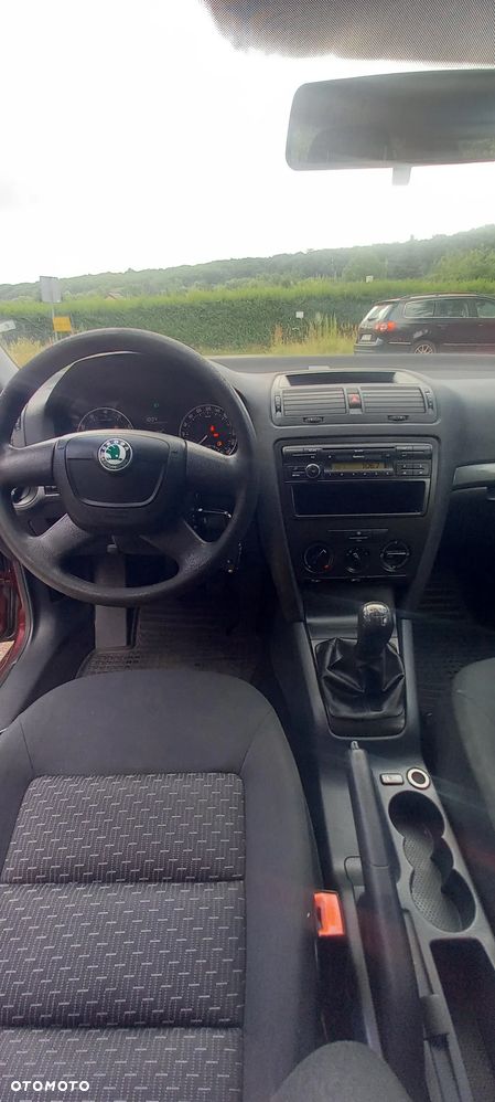 Skoda Octavia 1.4 Ambition - 8