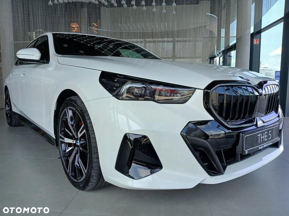 BMW Seria 5 520d xDrive mHEV - 12