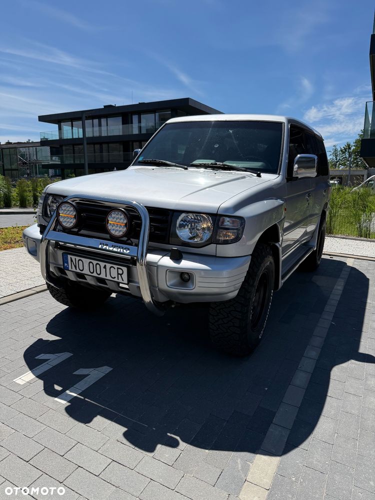 Mitsubishi Pajero 3.5 GLS - 15