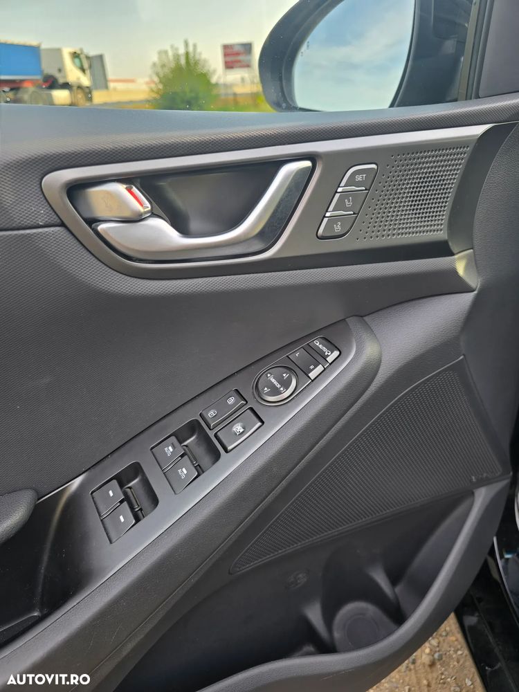 Hyundai IONIQ 1.6 GDI Premium - 15