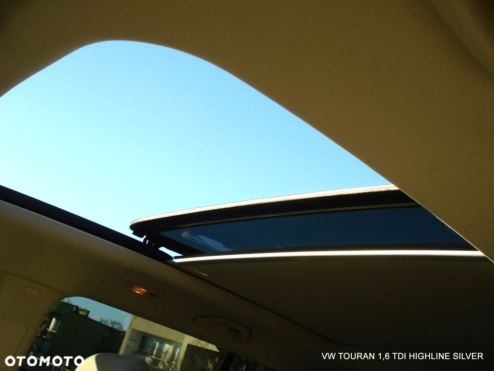 Volkswagen Touran 1.6 TDI DPF BlueMotion Technology DSG Highline - 17