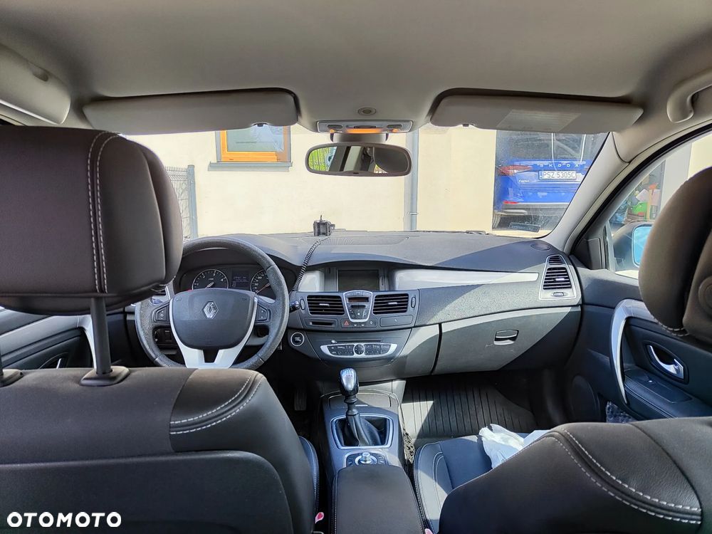Renault Laguna 2.0 dCi Tech Run - 9
