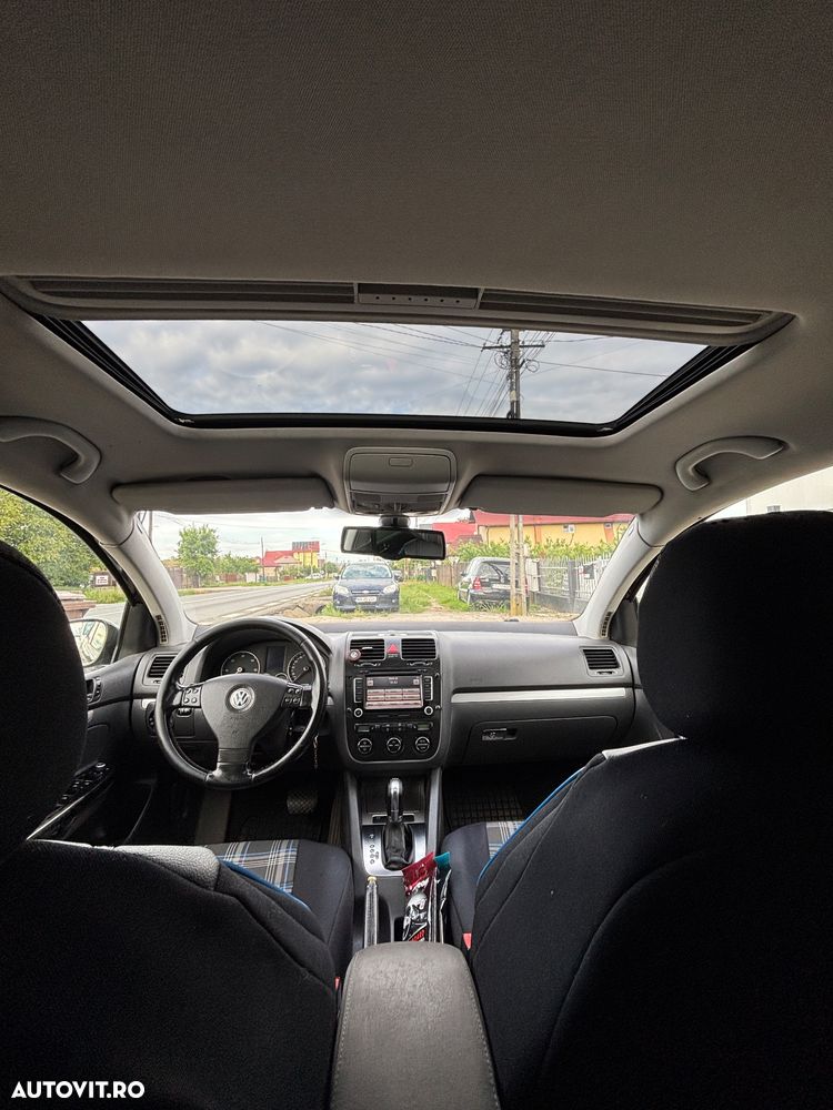 Volkswagen Golf 2.0 TDI Comfortline DSG - 18