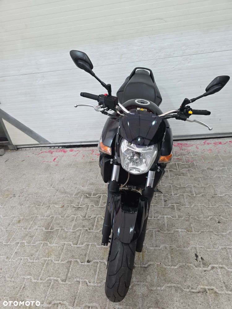 Suzuki GSR - 15