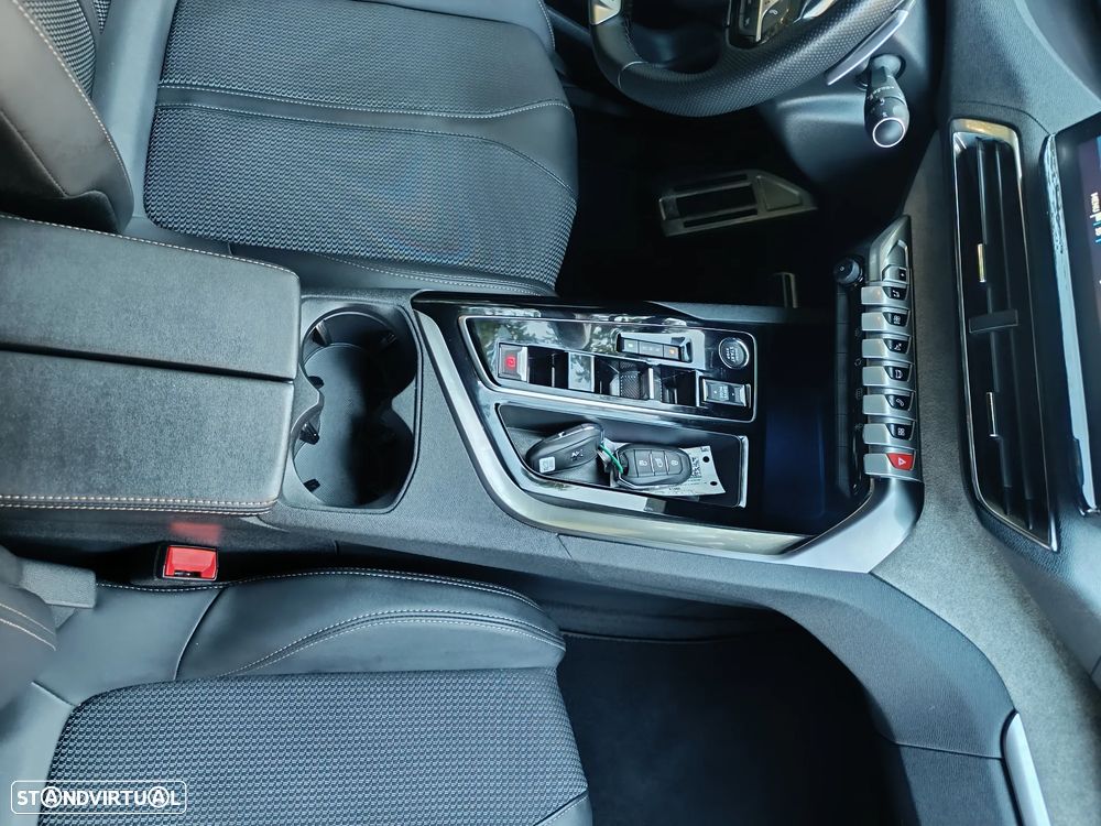 Peugeot 3008 225 e-EAT8 GT - 27