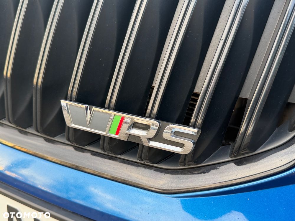 Skoda Octavia 2.0 TDI DSG RS - 32