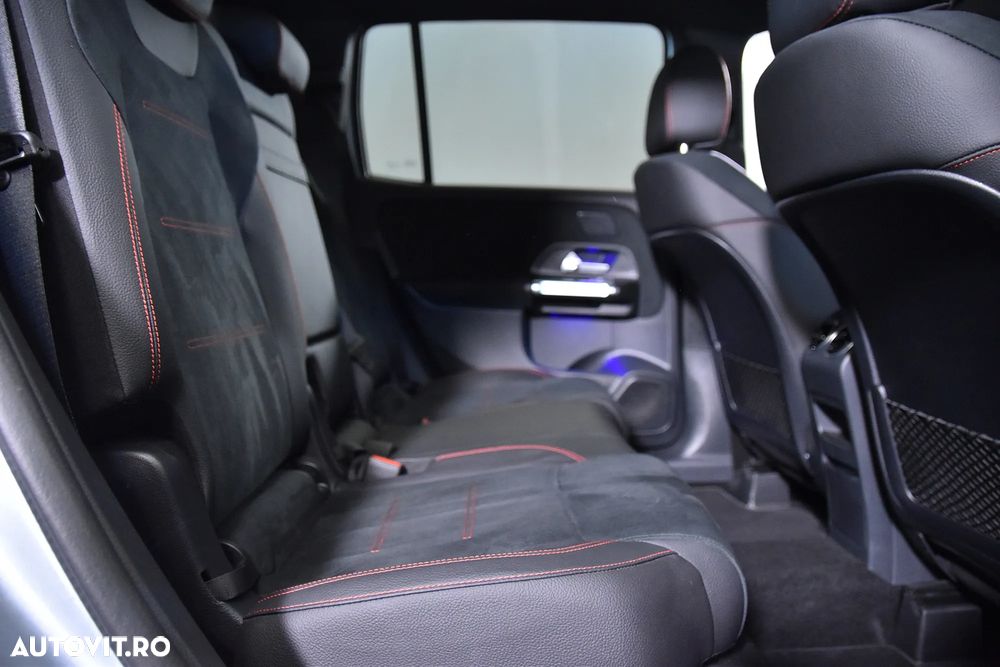 Mercedes-Benz GLB - 12