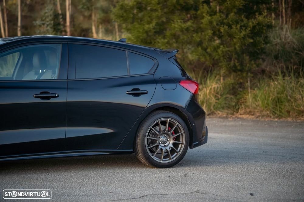 Ford Focus 2.3 EcoBoost ST3 - 12