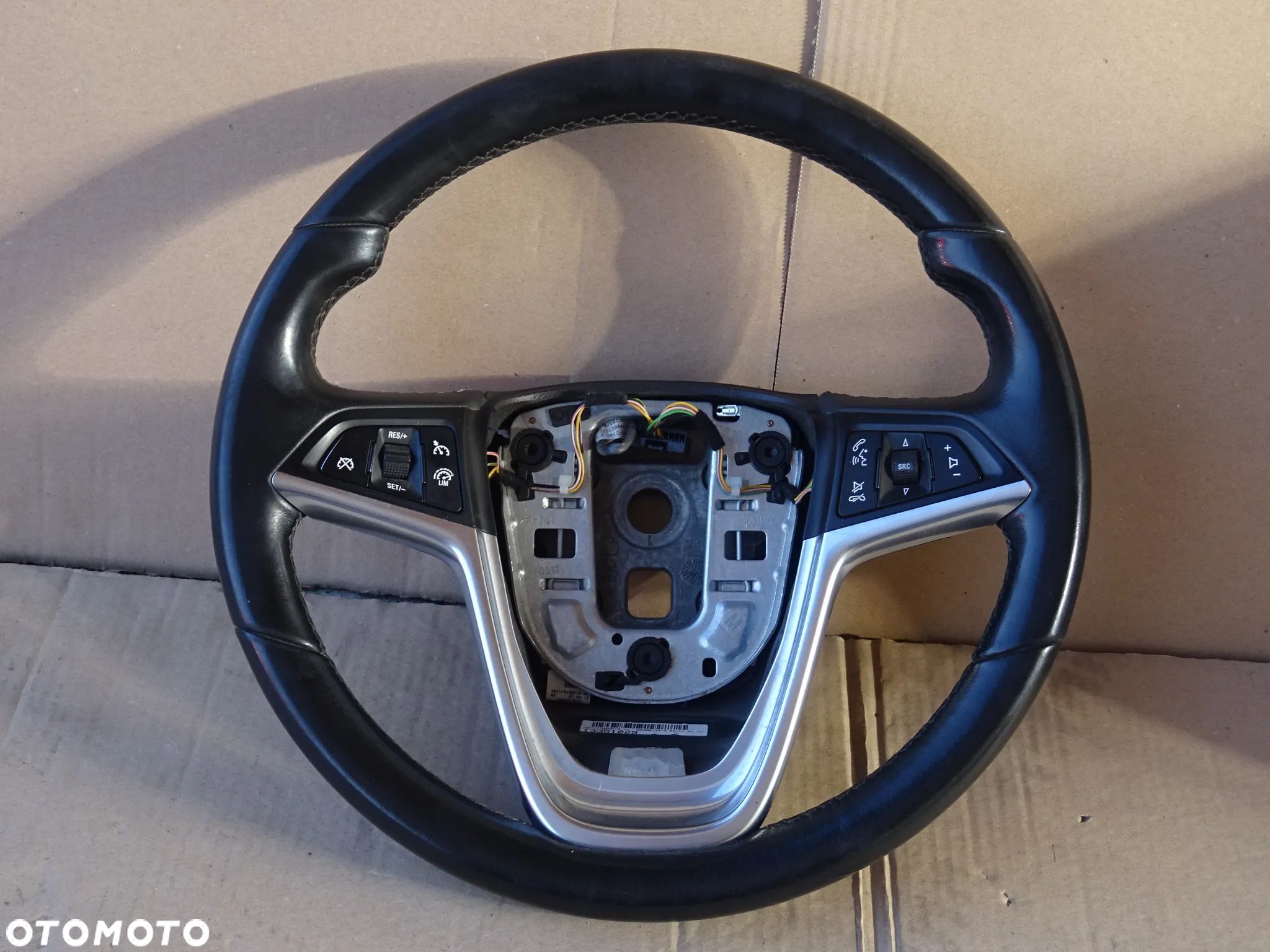 KIEROWNICA SKÓRA MULTIFUNKCJA SPORT BICEPSY OPEL ZAFIRA C ASTRA J MERIVA B, MOKKA, INSIGNIA - 1