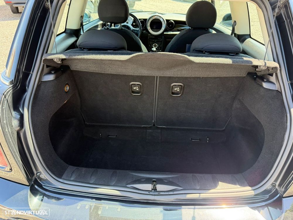 MINI 3 Portas Cooper D - 33