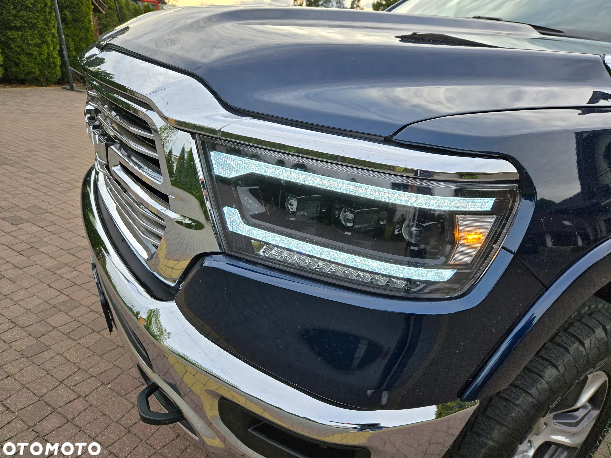 RAM 1500 Crew Cab MB Laramie - 12