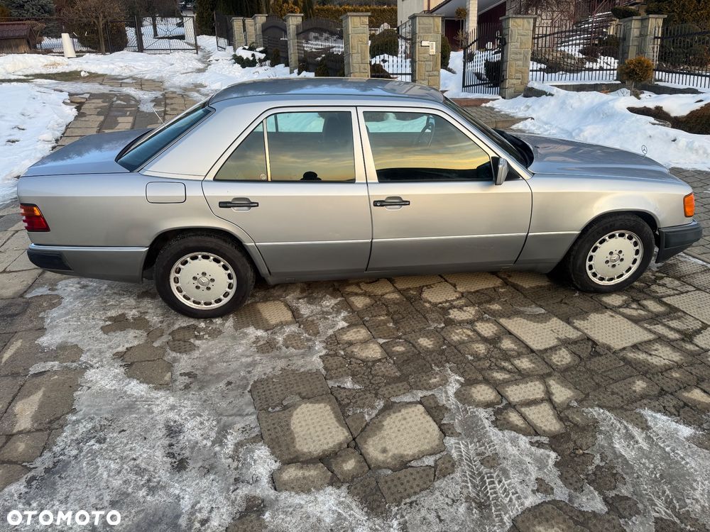 Mercedes-Benz W124 (1984-1993) - 2