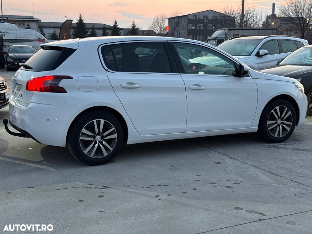 Peugeot 308 PureTech 130 GPF EAT8 Stop & Start Allure - 32