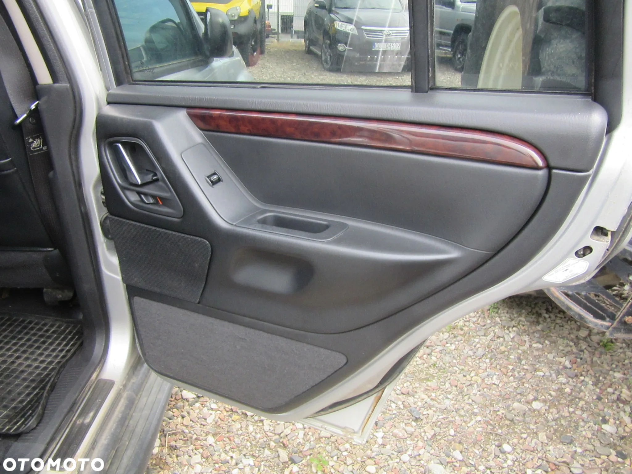 KANAPA FOTELE BOCZI SKÓRA Jeep Grand Cherokee WJ 2004 r. Wszystkie części - 9