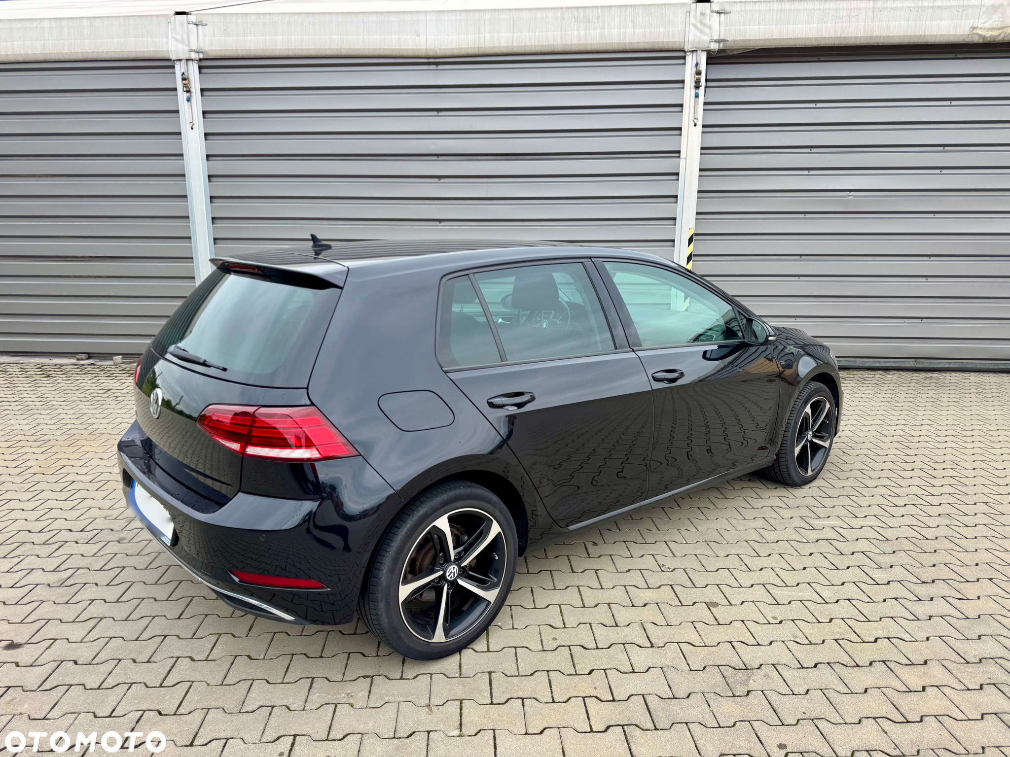 Volkswagen Golf - 5