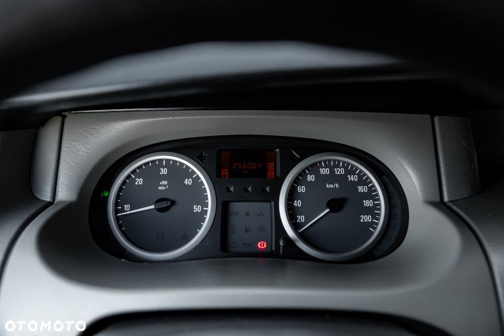 Opel Vivaro L1H1 - 19