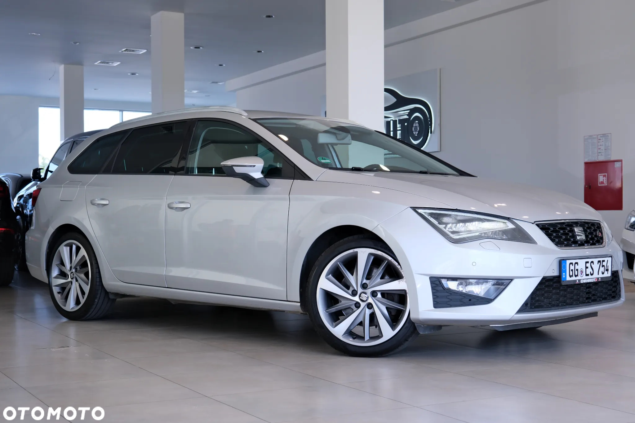 Seat Leon ST 1.8 TSI Start&Stop DSG FR - 4